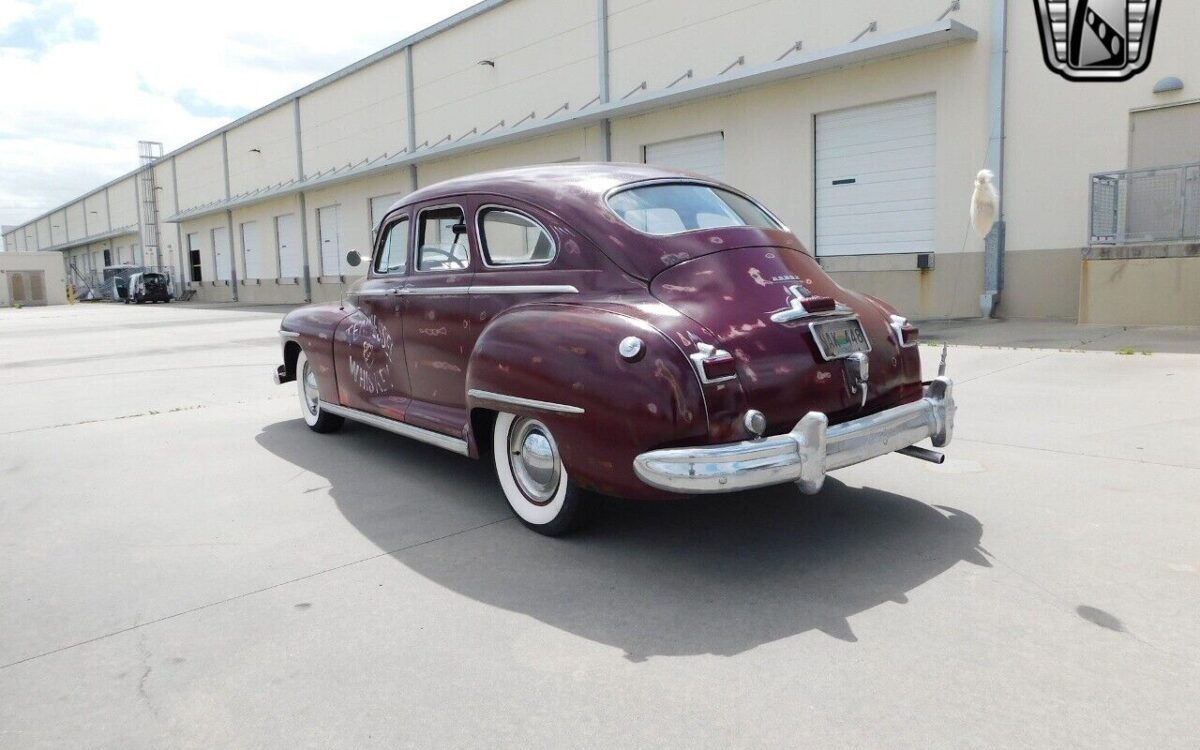 Dodge-Custom-1948-8