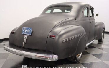 Dodge-Deluxe-Coupe-1940-10