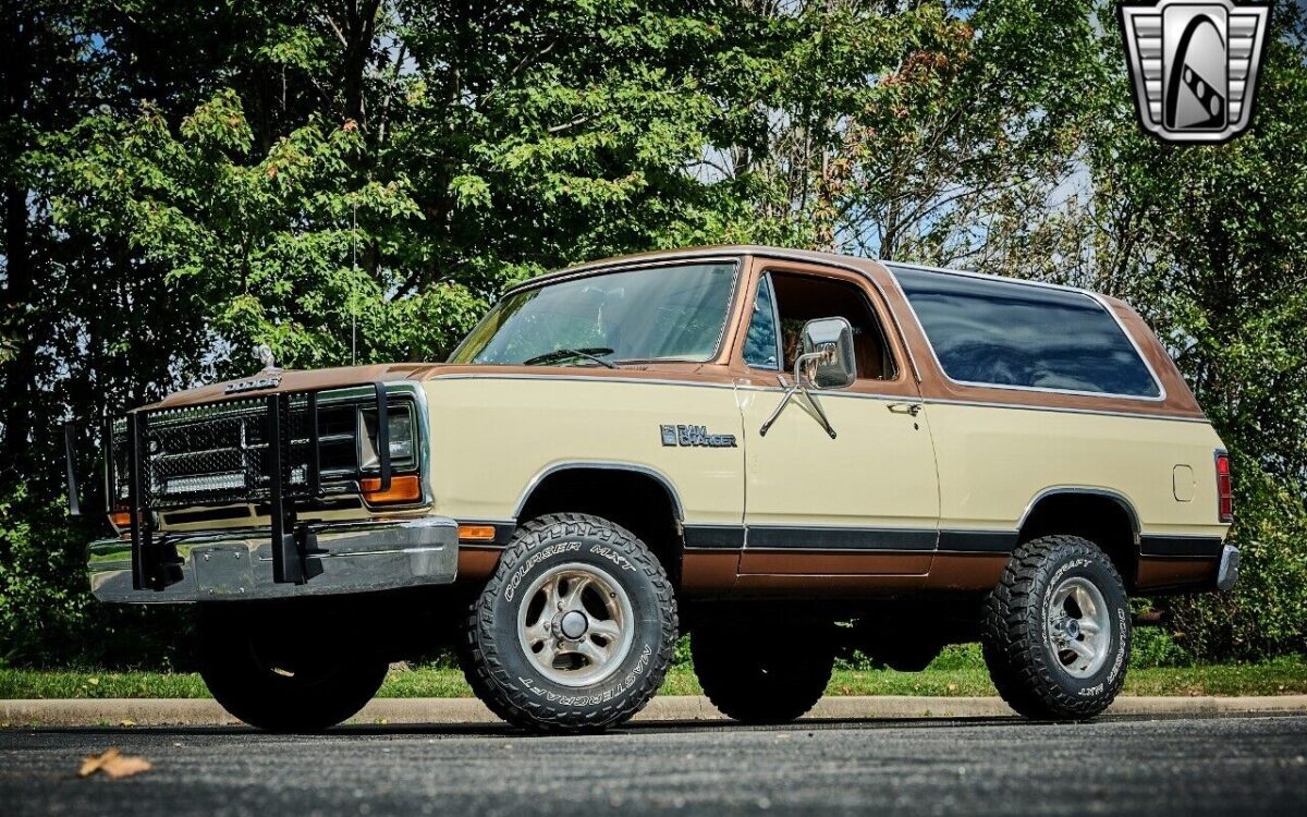 Dodge-Ramcharger-1986-2