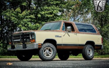 Dodge-Ramcharger-1986-2