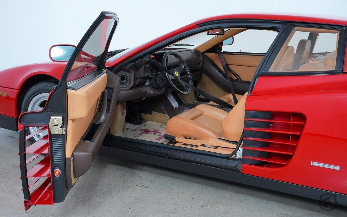 Ferrari-Testarossa-Coupe-1991-11