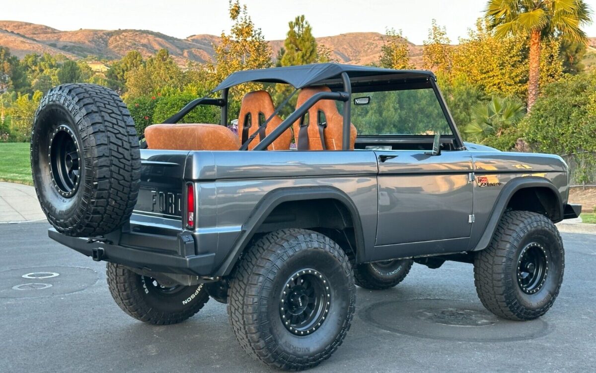 Ford-Bronco-1971-3