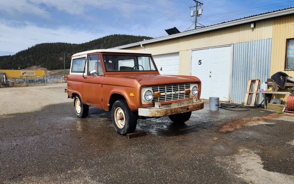 Ford-Bronco-1976-2