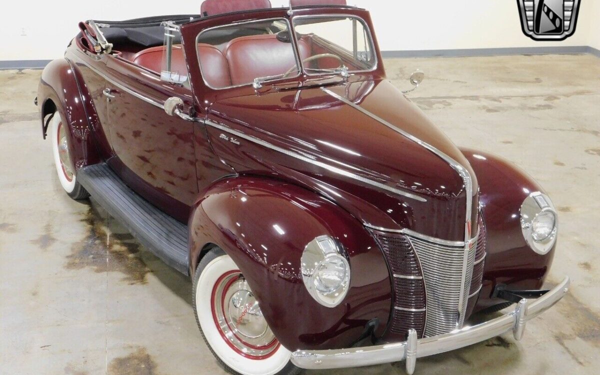 Ford-Deluxe-1940-7