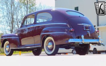 Ford-Deluxe-1947-5