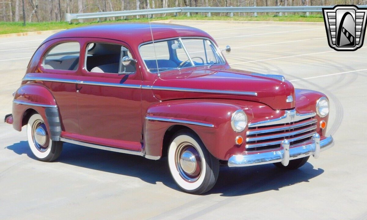 Ford-Deluxe-1947-9