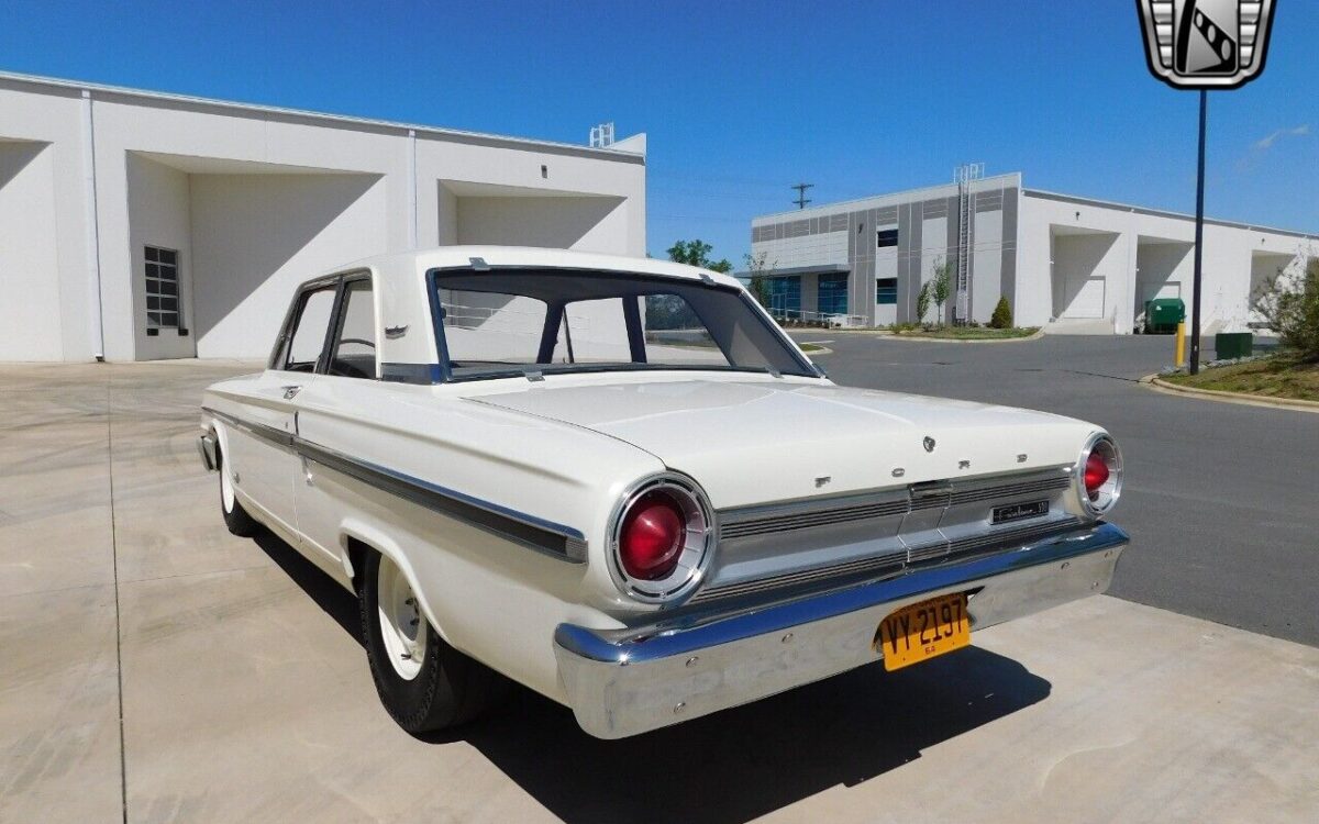 Ford-Fairlane-1964-7