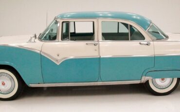 Ford-Fairlane-Berline-1955-1