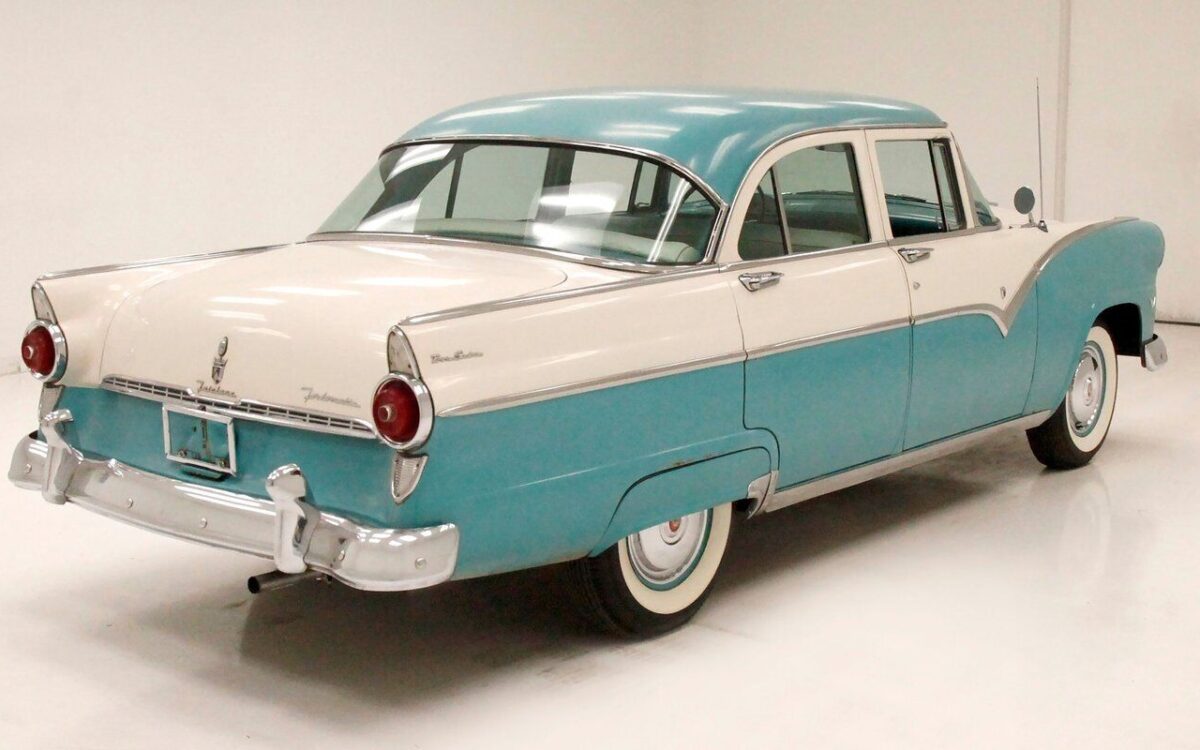 Ford-Fairlane-Berline-1955-4
