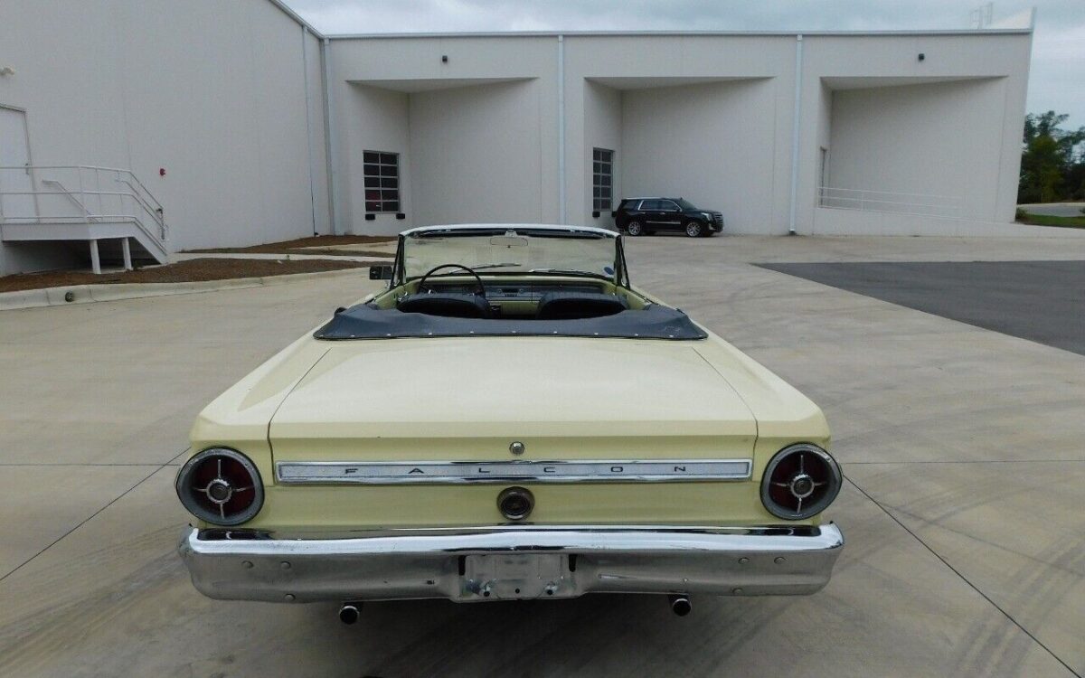 Ford-Falcon-1965-8