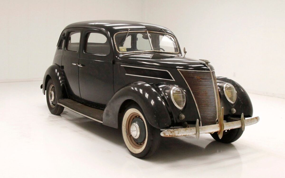 Ford-Fordor-Berline-1937-5