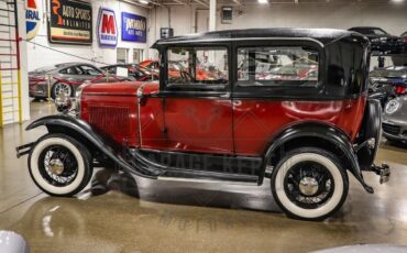 Ford-Model-A-Coupe-1930-10