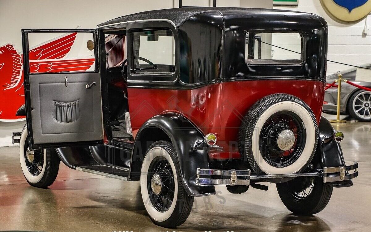 Ford-Model-A-Coupe-1930-2