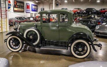 Ford-Model-A-Coupe-1931-10