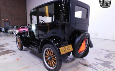Ford-Model-T-1926-3