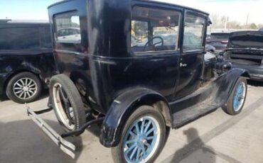 Ford-Model-T-Coupe-1926-3