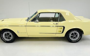 Ford-Mustang-1967-1