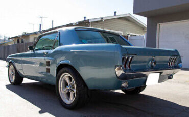 Ford-Mustang-1967-3