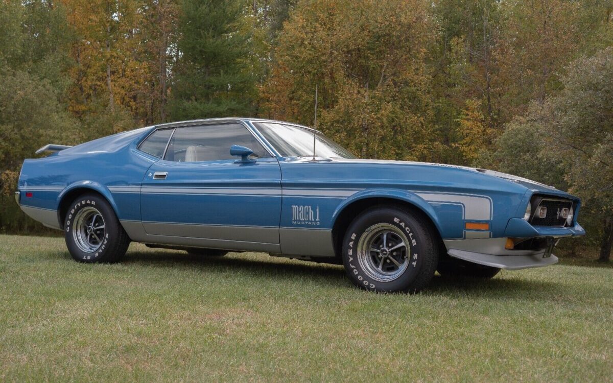 Ford-Mustang-1972-4