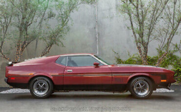 Ford-Mustang-1972-5