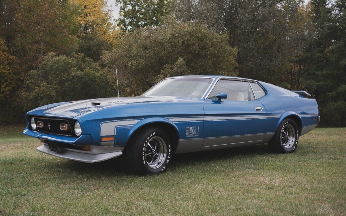 Ford-Mustang-1972-8