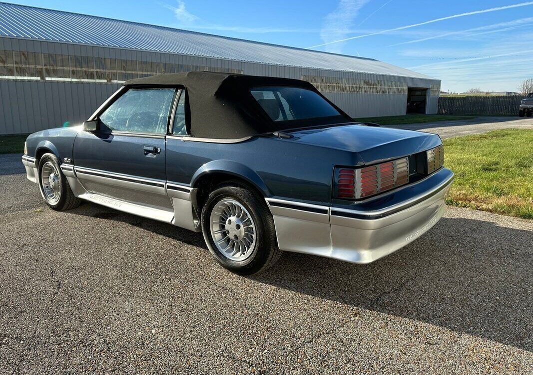 Ford-Mustang-Cabriolet-1987-11