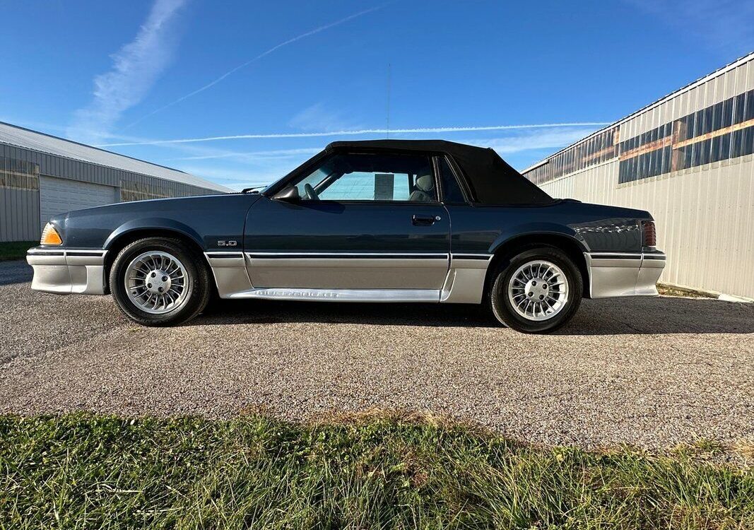 Ford-Mustang-Cabriolet-1987-4