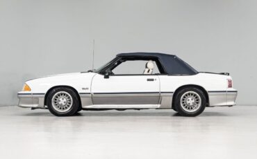 Ford-Mustang-Cabriolet-1988-2