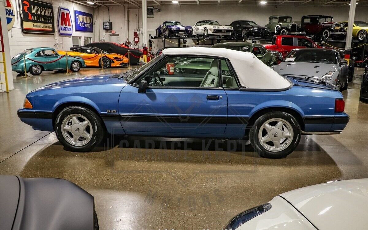 Ford-Mustang-Cabriolet-1989-9
