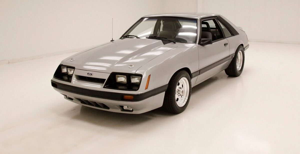 Ford Mustang Coupe 1985