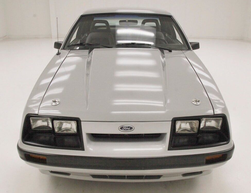 Ford-Mustang-Coupe-1985-7