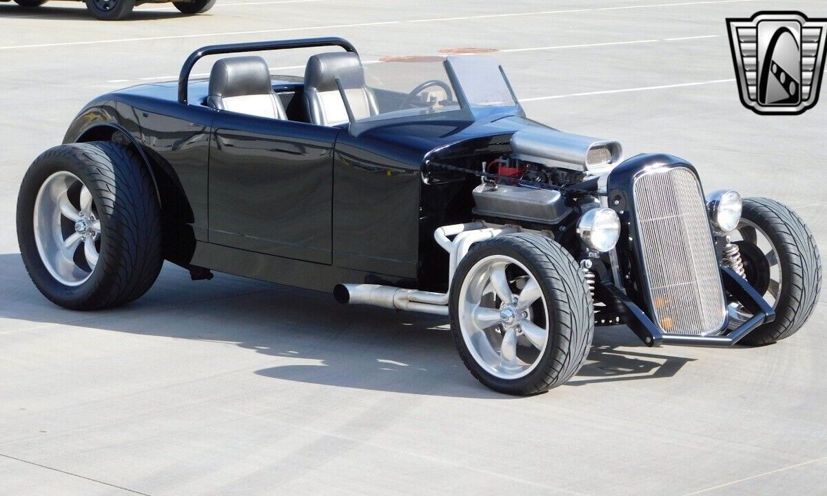 Ford-Roadster-1932-9