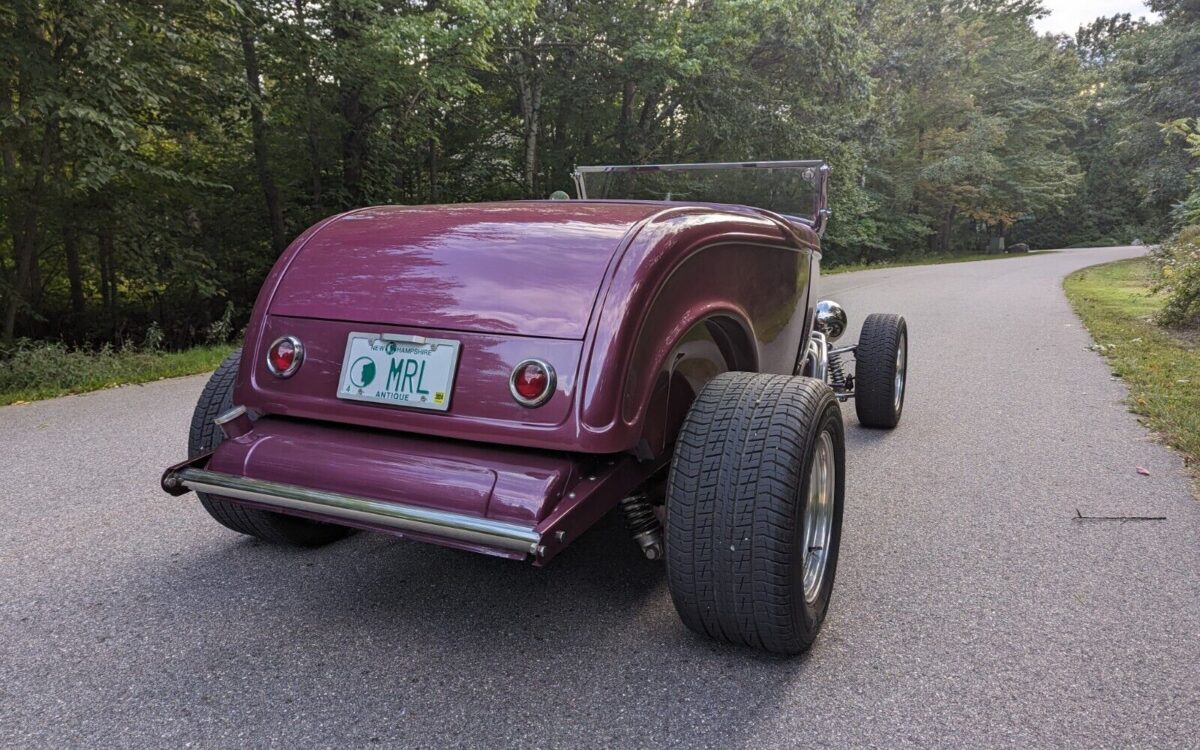 Ford-Roadster-Cabriolet-1932-6