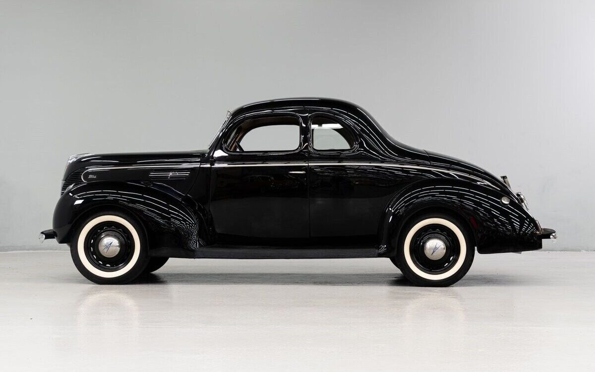 Ford-Standard-Coupe-1939-2
