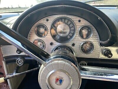 Ford-Thunderbird-1957-35