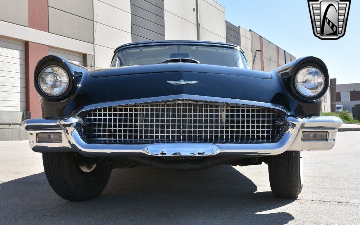Ford-Thunderbird-1957-9