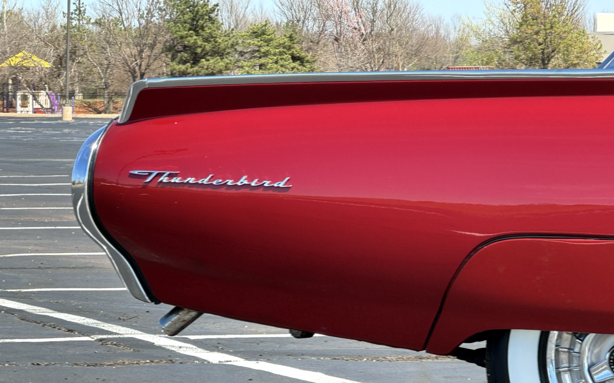 Ford-Thunderbird-Coupe-1963-26