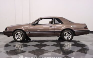 Ford-Thunderbird-Coupe-1987-2