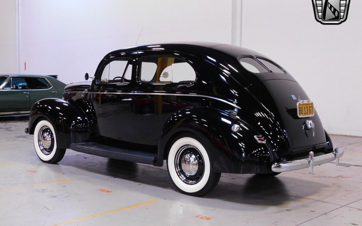 Ford-Tudor-1940-3