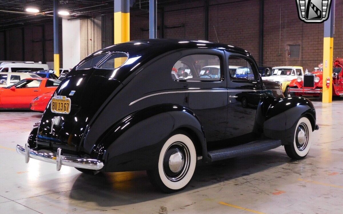 Ford-Tudor-1940-4
