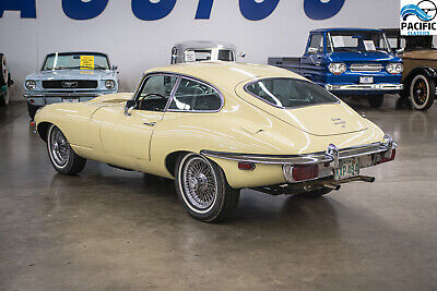Jaguar-E-Type-Coupe-1969-2