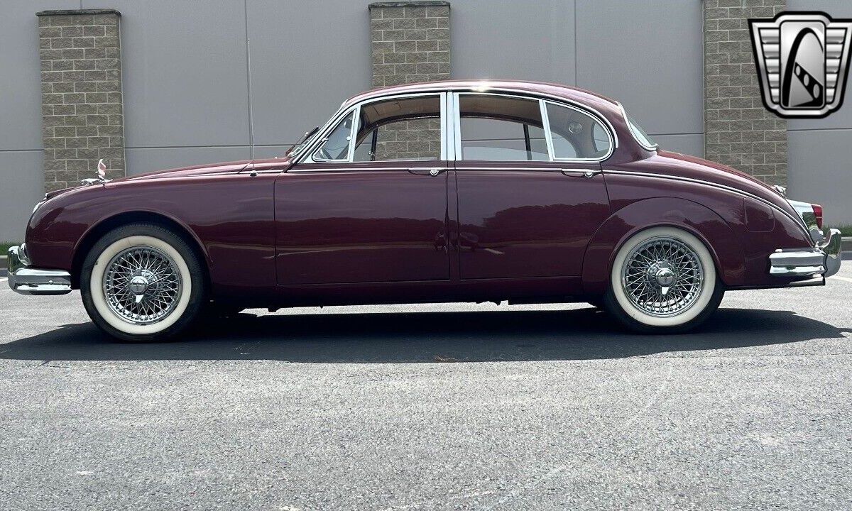 Jaguar-MK-II-1960-3