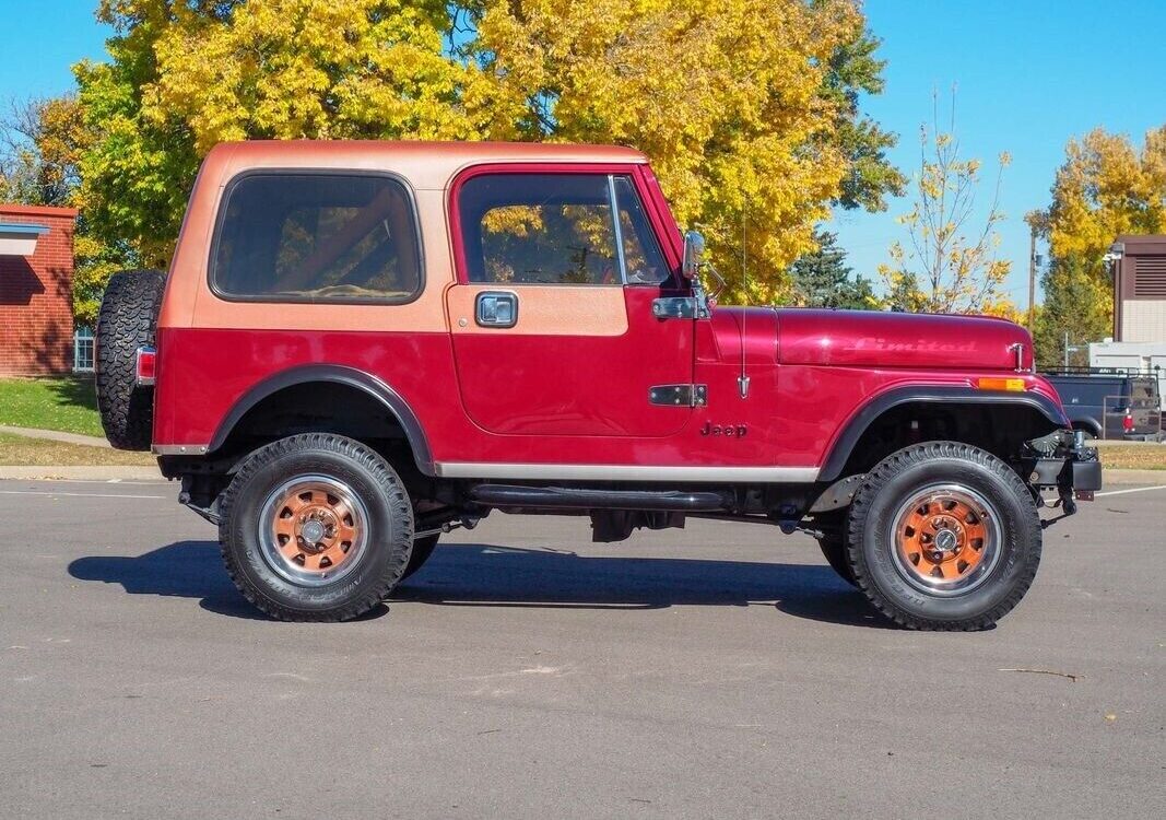 Jeep-CJ-1983-7