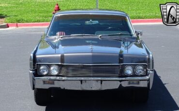 Lincoln-Continental-1966-2