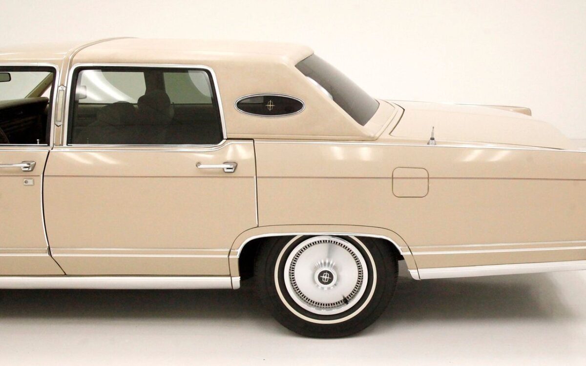 Lincoln-Continental-Berline-1978-2