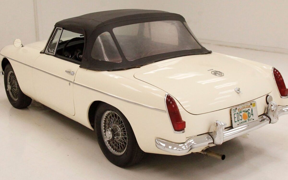 MG-MGB-Cabriolet-1964-4