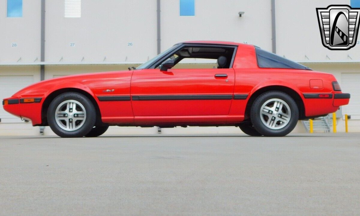Mazda-RX-7-1983-4