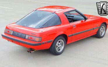 Mazda-RX-7-1983-7