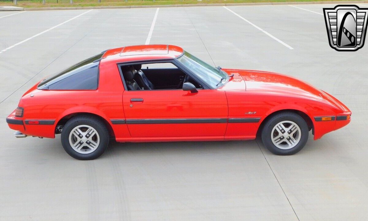 Mazda-RX-7-1983-8