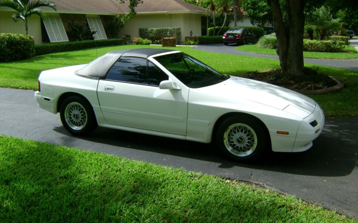 Mazda-RX-7-Cabriolet-1991-3